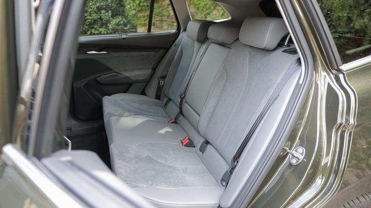 SKODA ENYAQ ESTATE 140kW 60 Edition 61kWh 5dr Auto [Suite/Maxx]